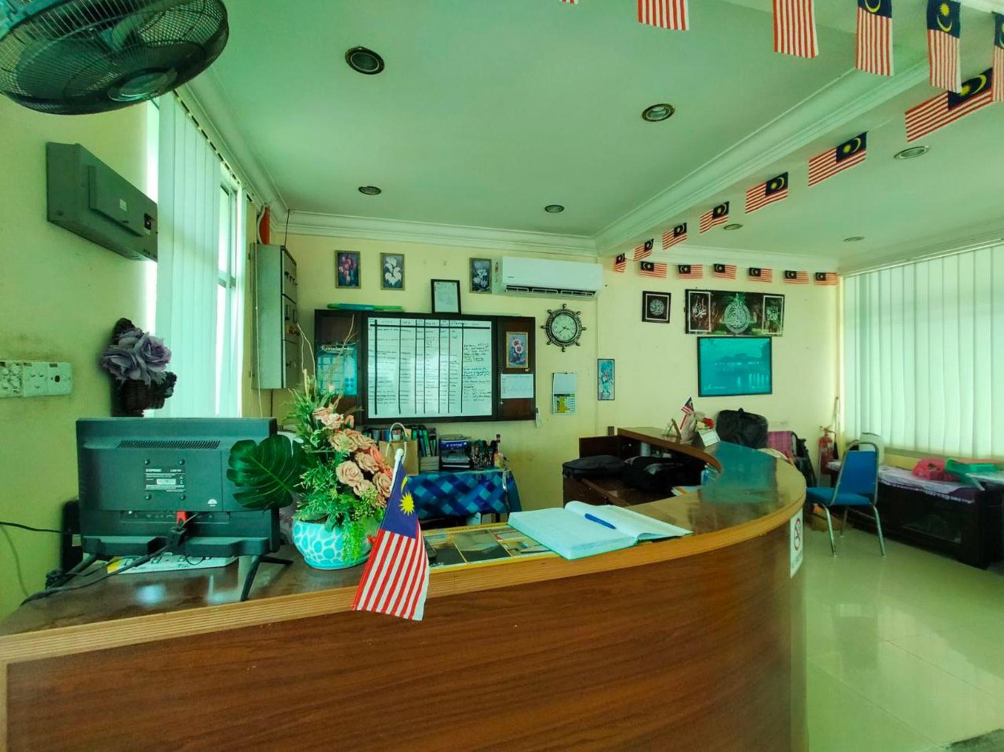 Capital O 91118 Chalet Seri Idaman Bayan Lepas Exterior photo
